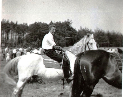 05_Manfred Blke 1958 beim Stollenreiten337
